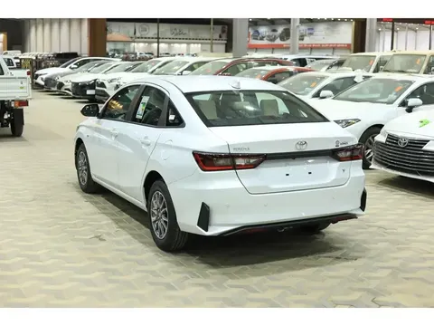 Discover undefined undefined Exterior Interior Images.Find all aspects and details of cars.