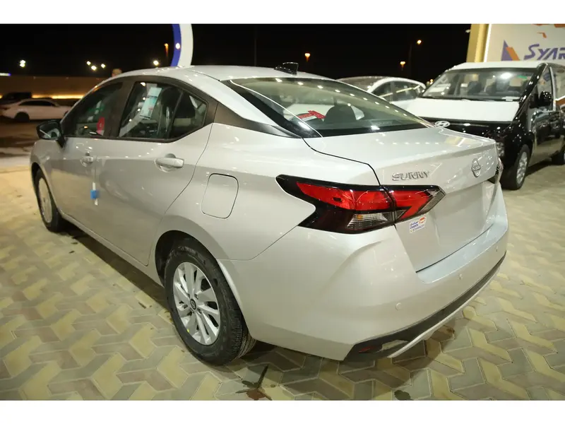Discover undefined undefined Exterior Interior Images.Find all aspects and details of cars.