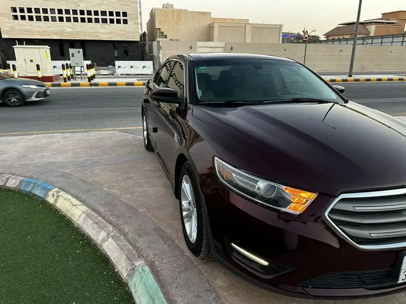 Ford Taurus 2018