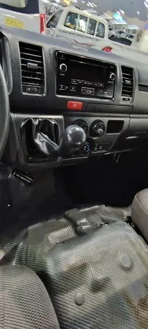 Toyota Hiace 2015
