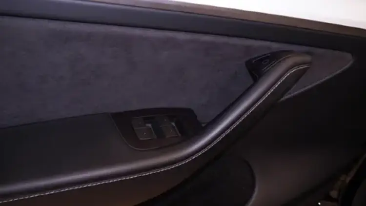 tesla tesla-model-y image Tesla Model Y 2023