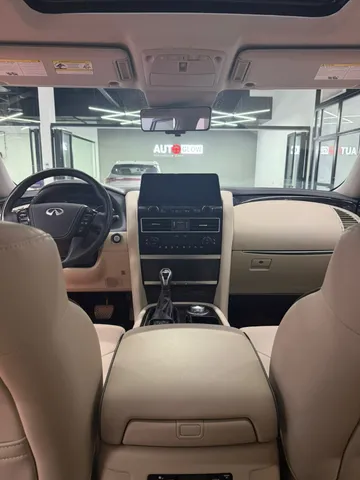 Infiniti QX80 5.6L Luxury 2023