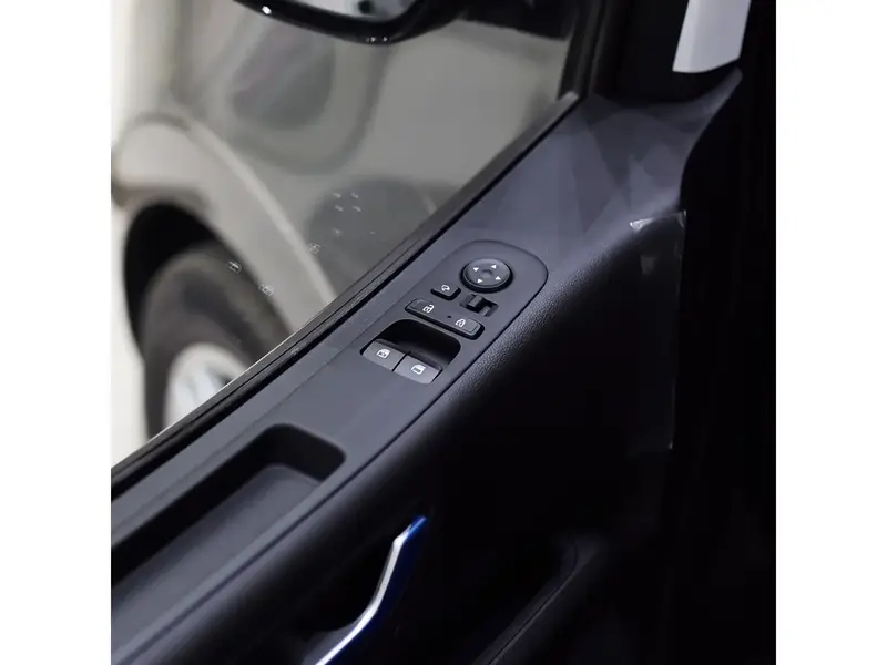 Hyundai Staria 2025