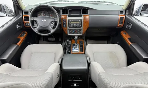 Nissan Patrol Safari 4.8L A/T 2022