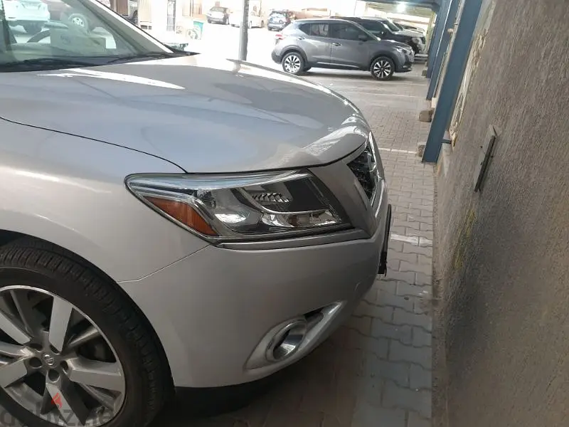 نيسان باثفايندر 2013