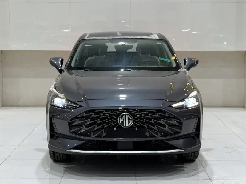 Discover undefined undefined Exterior Interior Images.Find all aspects and details of cars.