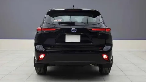 Discover undefined undefined Exterior Interior Images.Find all aspects and details of cars.