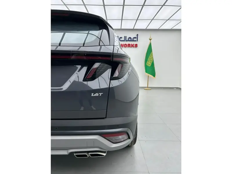 Discover undefined undefined Exterior Interior Images.Find all aspects and details of cars.