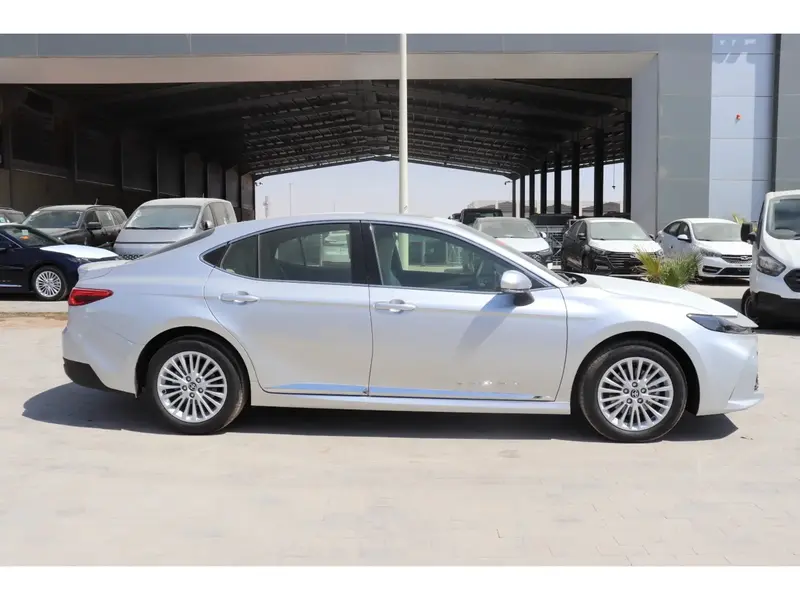 Toyota Camry 2025