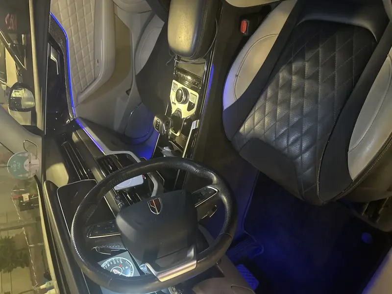 Discover undefined undefined Exterior Interior Images.Find all aspects and details of cars.