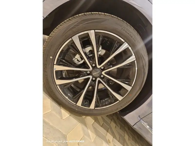 Discover undefined undefined Exterior Interior Images.Find all aspects and details of cars.