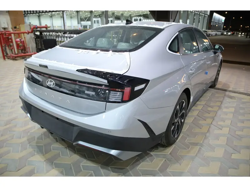 Discover undefined undefined Exterior Interior Images.Find all aspects and details of cars.