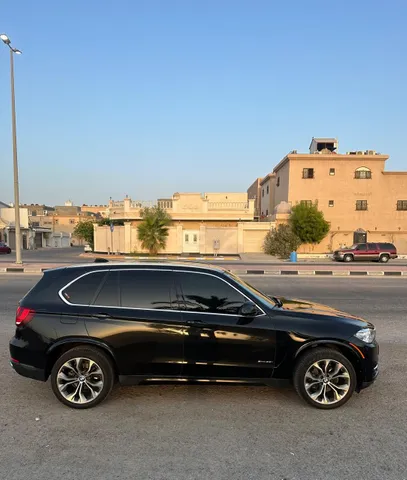 Discover undefined undefined Exterior Interior Images.Find all aspects and details of cars.