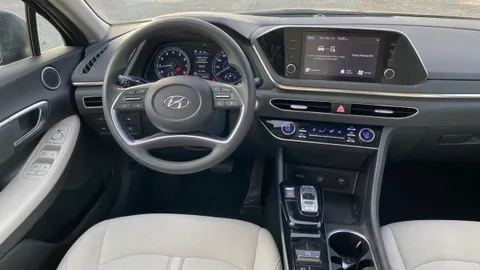 Hyundai Sonata 2.5L Mid 2021