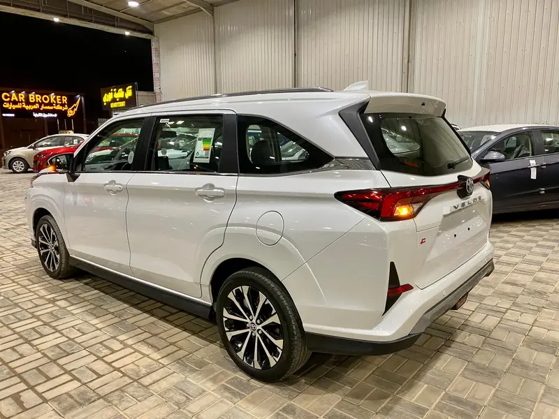 Toyota VELOZ 2025