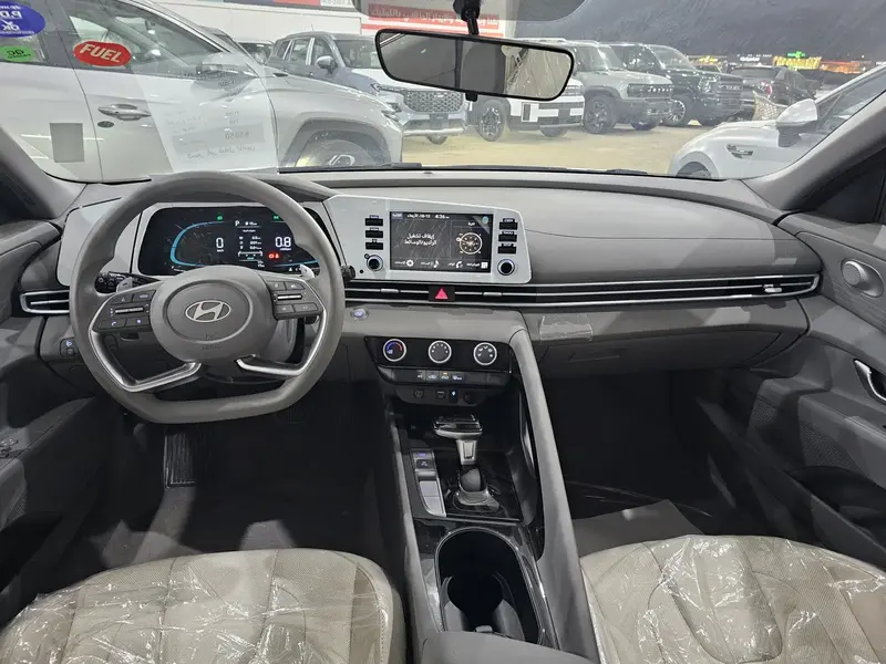 Discover undefined undefined Exterior Interior Images.Find all aspects and details of cars.
