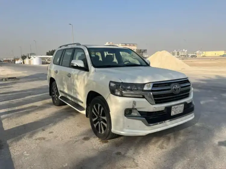 toyota toyota-land-cruiser image Toyota Land Cruiser 2010
