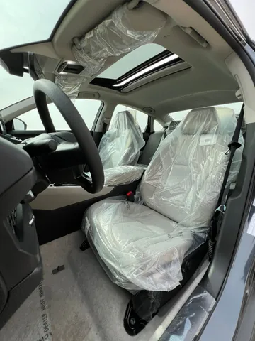 Discover undefined undefined Exterior Interior Images.Find all aspects and details of cars.