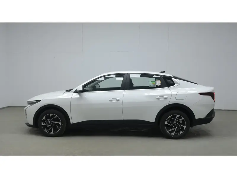 Discover undefined undefined Exterior Interior Images.Find all aspects and details of cars.