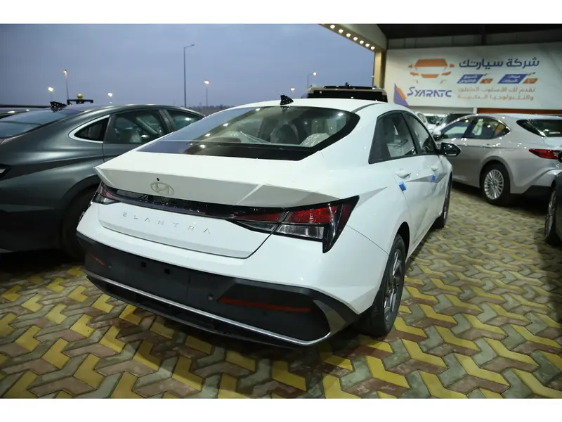 Discover undefined undefined Exterior Interior Images.Find all aspects and details of cars.