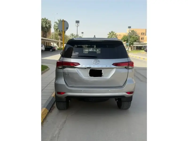 Discover undefined undefined Exterior Interior Images.Find all aspects and details of cars.