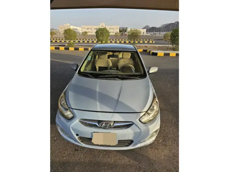 hyundai hyundai-accent image Hyundai Accent 2013