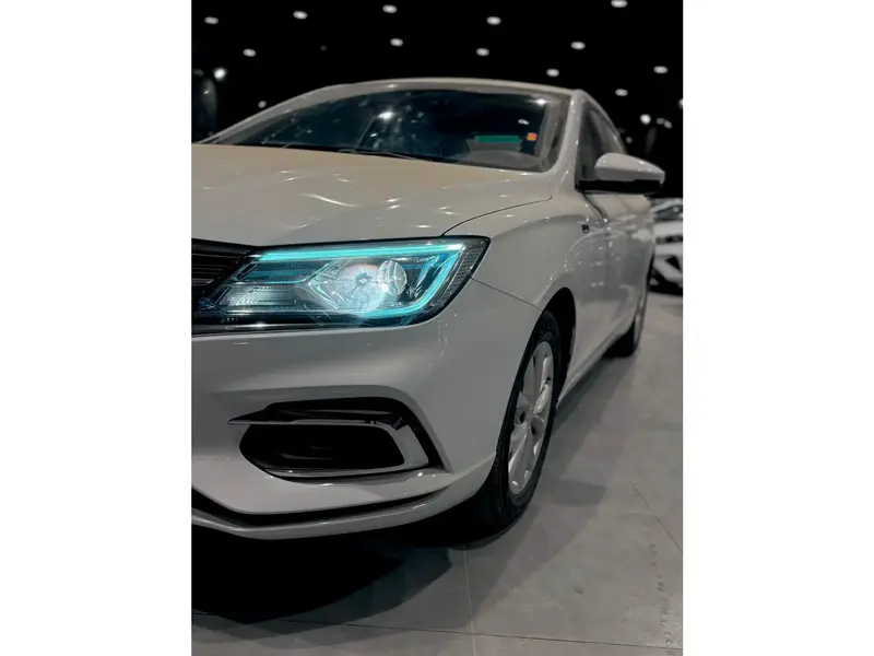 Discover undefined undefined Exterior Interior Images.Find all aspects and details of cars.