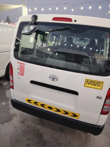 Toyota Hiace 2015
