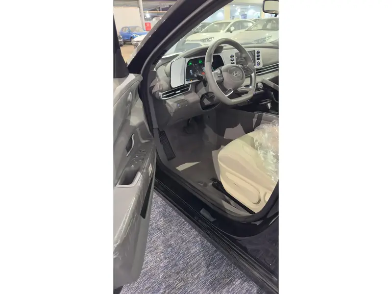 Hyundai Elantra 2025