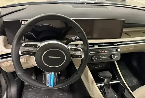 Discover undefined undefined Exterior Interior Images.Find all aspects and details of cars.