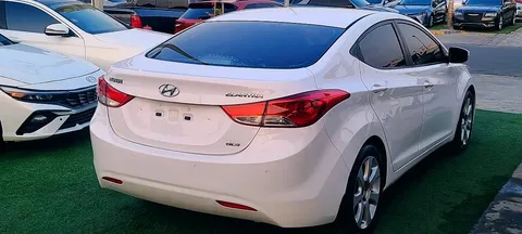 Hyundai Elantra 1.8L Top 2013