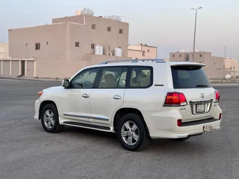Toyota Land Cruiser 2013
