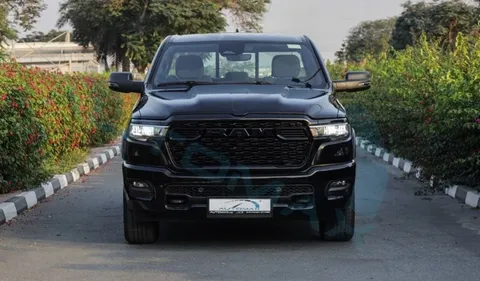 New RAM 1500 Big Horn Crew Cab 2025