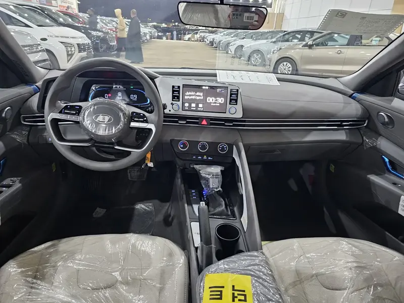 Hyundai Elantra 2025