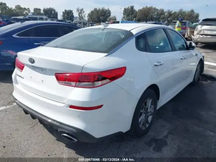 kia optima image New Kia Optima 2.4L EX Mid Option 2019
