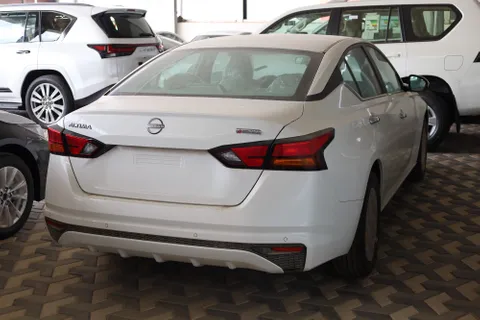 New Nissan Altima 2023