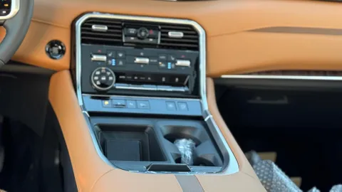 Discover undefined undefined Exterior Interior Images.Find all aspects and details of cars.