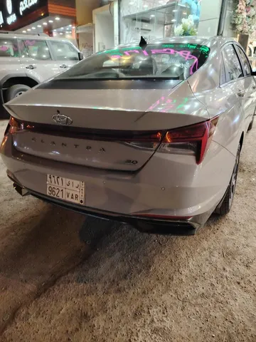Hyundai Elantra 2022
