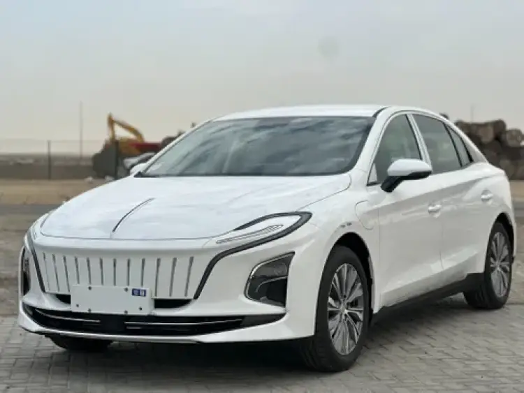 hongqi e-qm5 image New Hongqi E-QM5 Luxury 2024