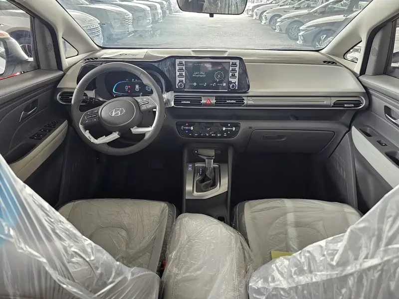 Discover undefined undefined Exterior Interior Images.Find all aspects and details of cars.