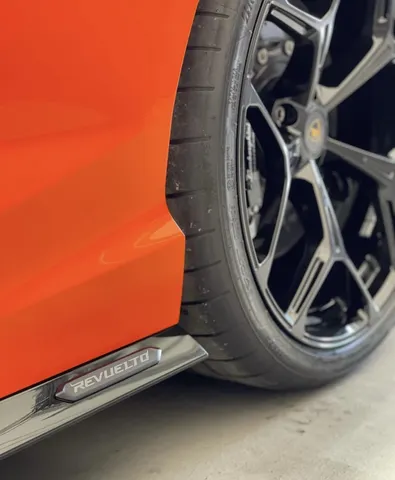 Discover undefined undefined Exterior Interior Images.Find all aspects and details of cars.