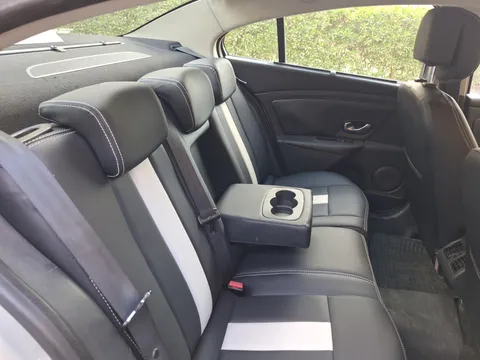 Discover undefined undefined Exterior Interior Images.Find all aspects and details of cars.