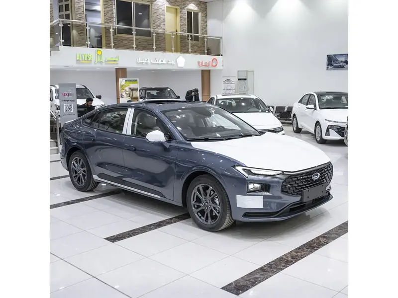 Discover undefined undefined Exterior Interior Images.Find all aspects and details of cars.