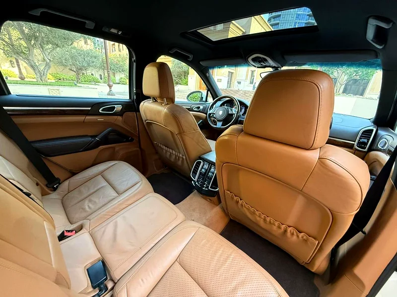 Porsche Cayenne 2012