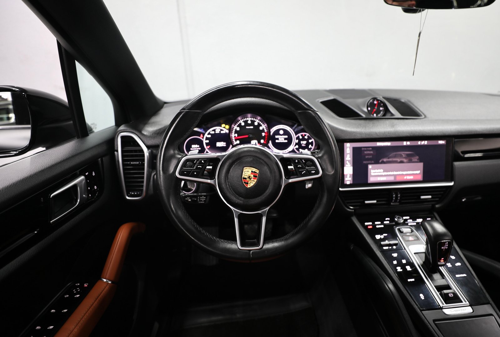 Cayenne | 2,700 AED Monthly | Low Km | Under Warranty Till 2027