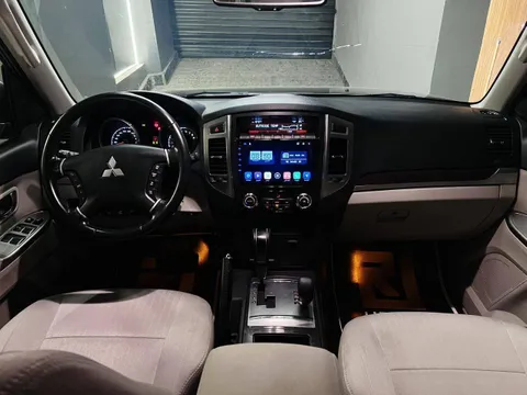 Mitsubishi Pajero GLS V6 2021