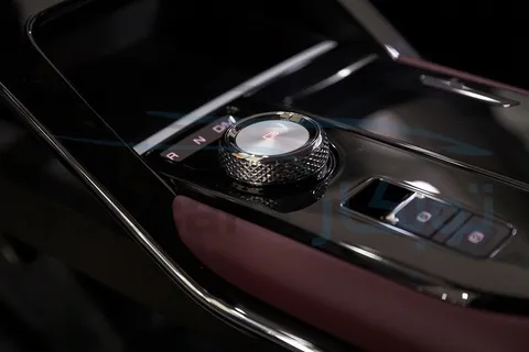 Discover undefined undefined Exterior Interior Images.Find all aspects and details of cars.
