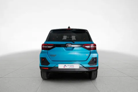 Discover undefined undefined Exterior Interior Images.Find all aspects and details of cars.