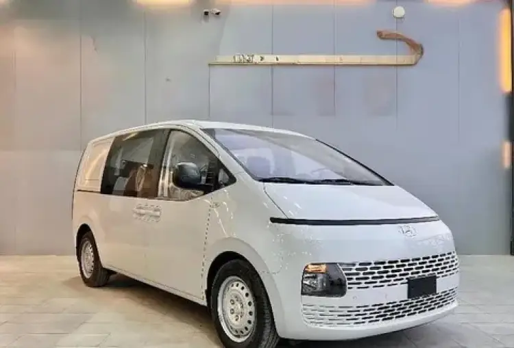 hyundai staria image New Hyundai Staria 2023