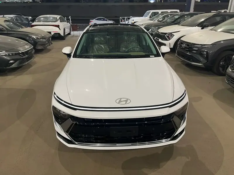 hyundai hyundai-sonata image Hyundai Sonata 2025